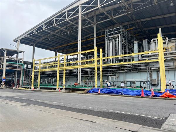 Công việc làm pipe rack mới ở trạm XLNT tại MKVC